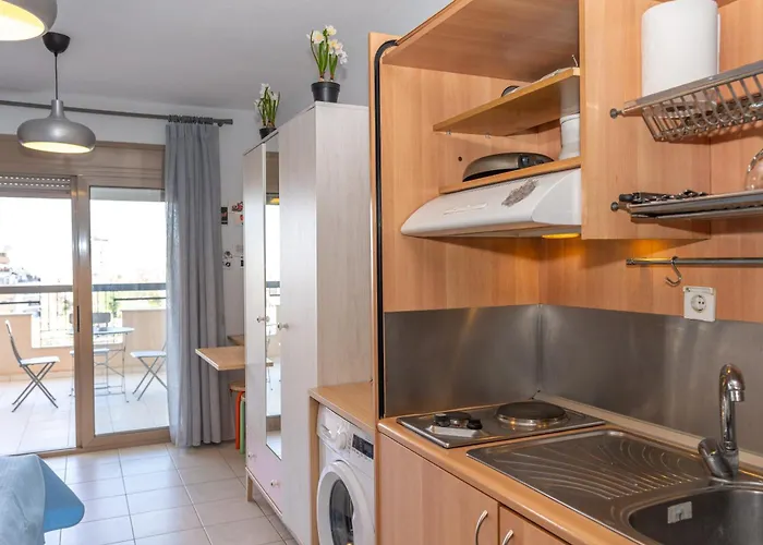 Kosmos Service Beautiful 3 Apartment