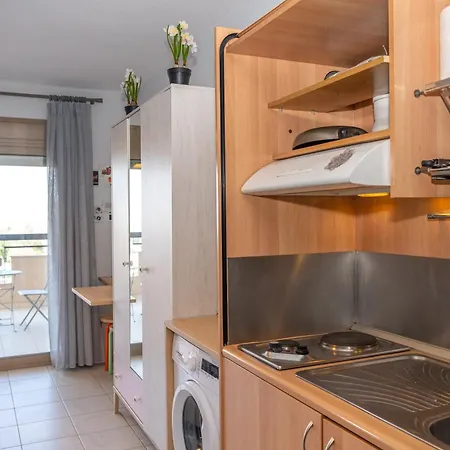 Kosmos Service Beautiful 3 Apartment